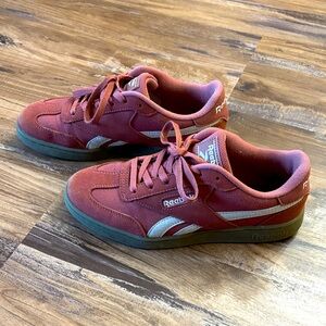 Reebok Red Sneakers Women’s Size 8
